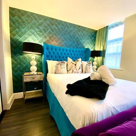 Stunning Apartment Suite - Free Parking & Wifi! Poole Zewnętrze zdjęcie