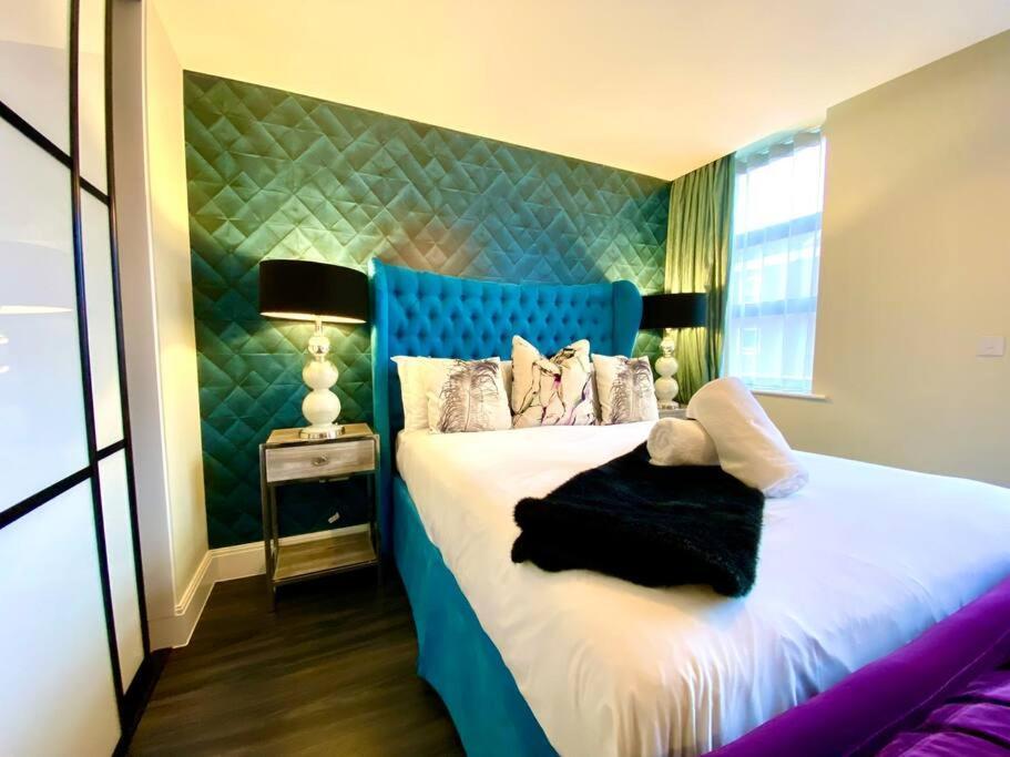 Stunning Apartment Suite - Free Parking & Wifi! Poole Zewnętrze zdjęcie